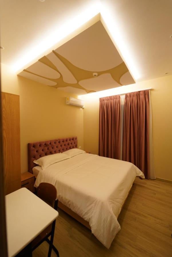 Sr99 Hotel Tiranë Ngoại thất bức ảnh