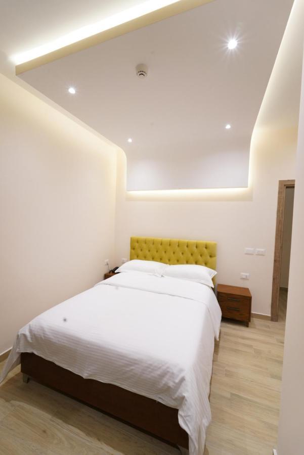 Sr99 Hotel Tiranë Ngoại thất bức ảnh